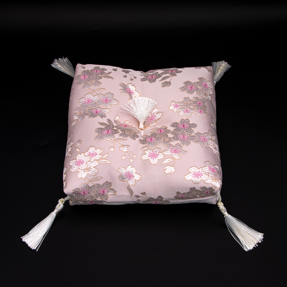 角鈴布団 桜柄 8号 ピンク 26cm×26cm 鈴布団 創価学会仏具 | 【公式